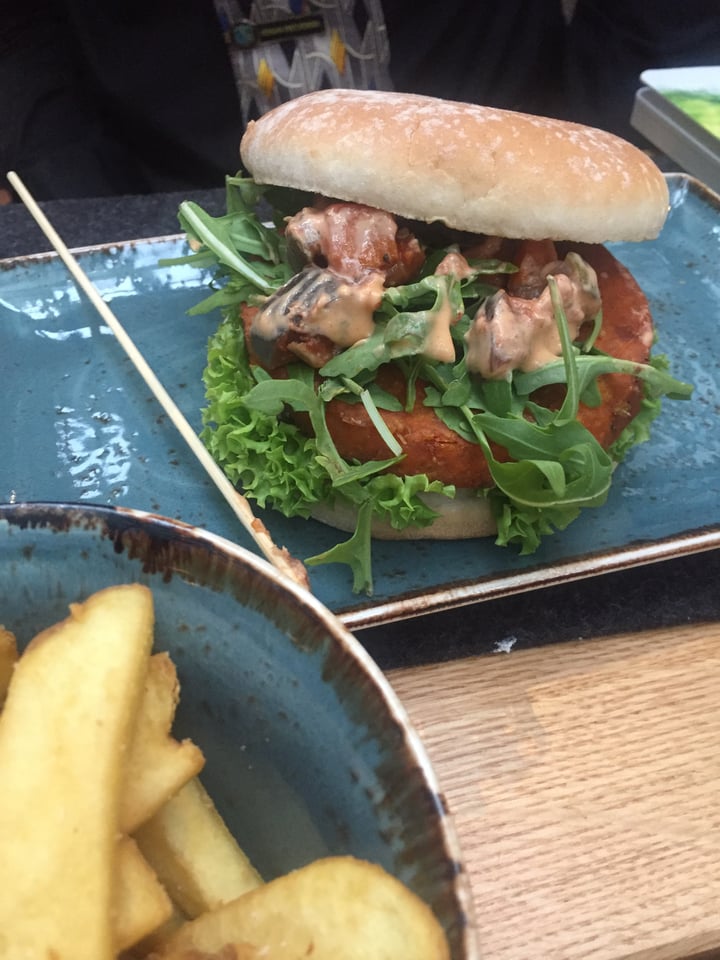 photo of Hans Im Glück German Burgergrill Kutscher - Spicy Patty with grilled vegetable tartare & rocket leaves shared by @georgejacobs on  15 Dec 2017 - review