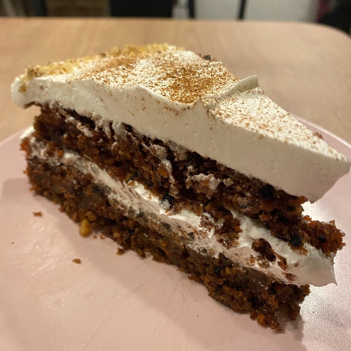 photo of Bohemian Lane Pastelería Vegana Carrot cake shared by @laveganorte on  29 Dec 2020 - review
