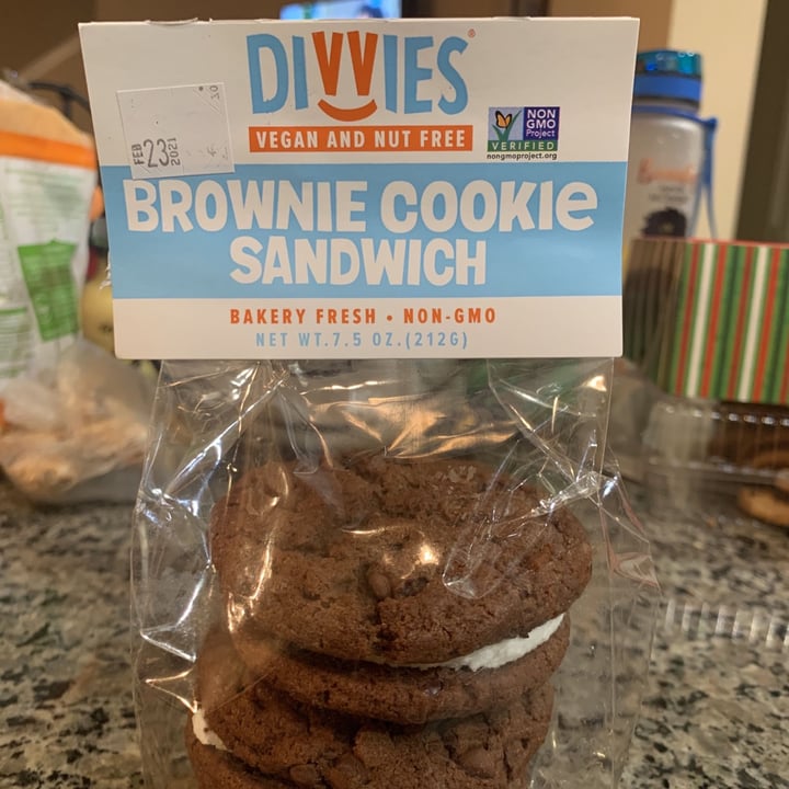 photo of Divvies Brownie Cookie Sandwiches shared by @knnyjrdn on  25 Jan 2021 - review