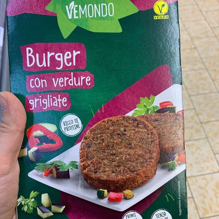 review photo of Vemondo Burger con Verdure Grigliate shared by @martaspiniella on 07 Apr 2022 - review