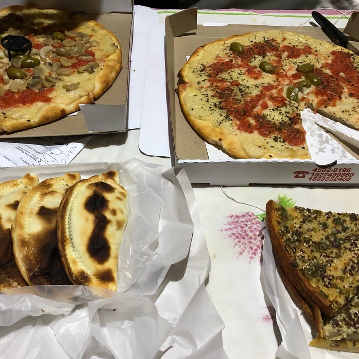 photo of Pizzas y Empanadas IL Giardino De Devoto Pizza con paparella shared by @nandapriya on  23 May 2022 - review