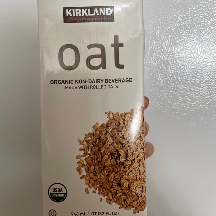 photo of Kirkland Signature Oat organic non-dairy beverage shared by @nicka on  28 May 2022 - review