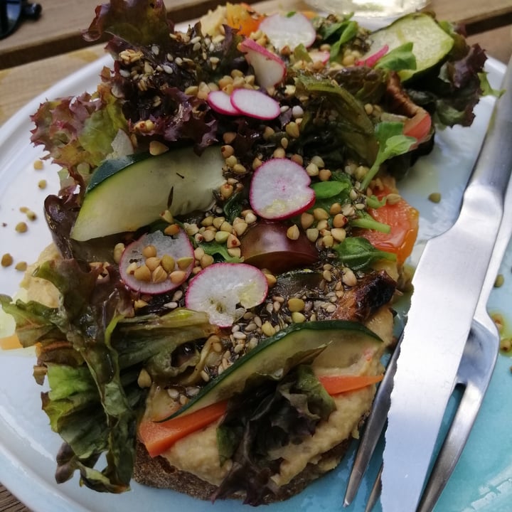 photo of Manna Porto Vegan toast shared by @tofunero on  20 Feb 2021 - review