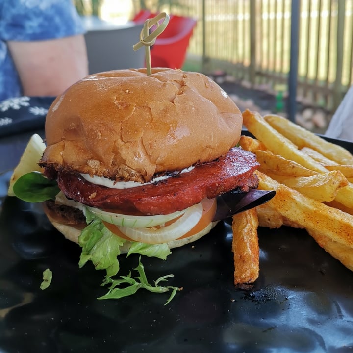 photo of Asher's Corner Cafe @ Ashers Farm Sanctuary BBQ Style Burger shared by @reinhardt on  10 Oct 2020 - review