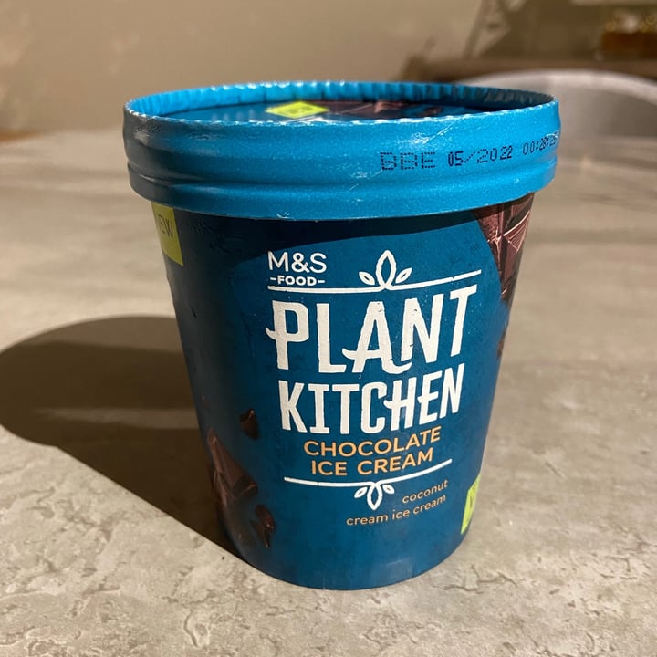 photo of Plant Kitchen (M&S) Chocolate ice cream shared by @sebaalmashaan on  16 Aug 2021 - review