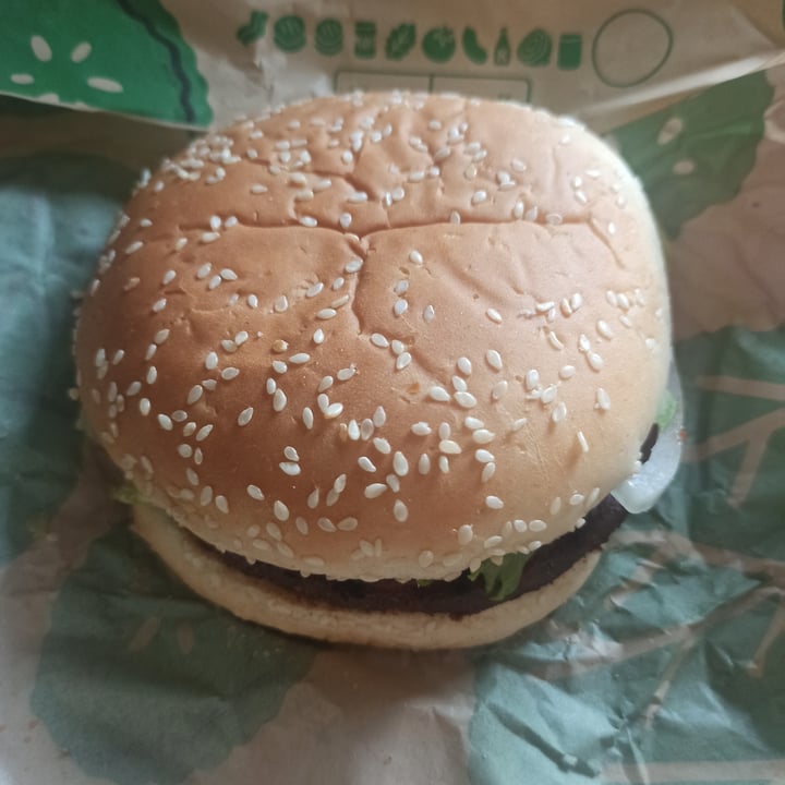 photo of Burger King whopper vegetal shared by @lau8683 on  03 Feb 2022 - review