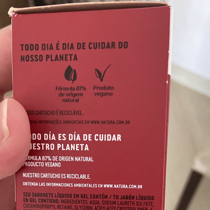 review photo of Natura sabonete liquido cereja e avela shared by @taliki on 16 Apr 2022 - review