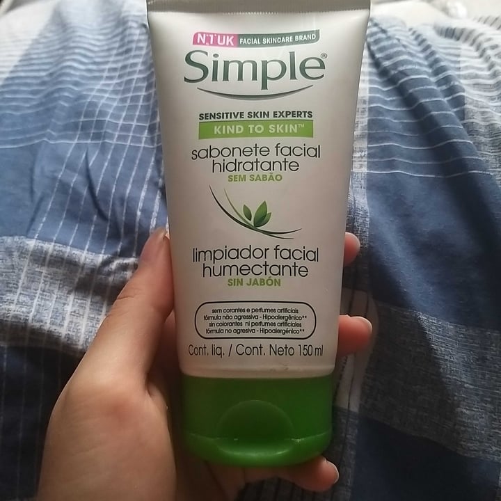 review photo of Simple Limpiador Facial Hidratante shared by @animalover00 on 26 Jan 2021 - review