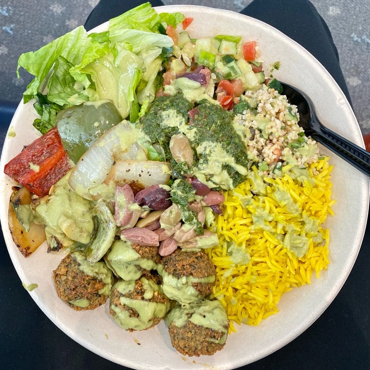 photo of Garbanzo Mediterranean Fresh Falafel Plate shared by @curvycarbivore on  03 Nov 2022 - review