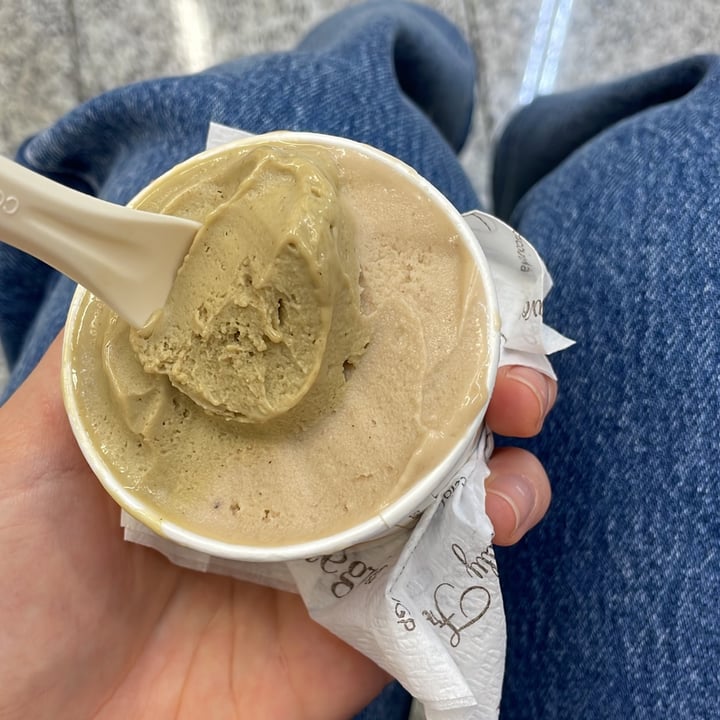 review photo of Venchi Gelato alla Nocciola Vegan shared by @elenharley on 16 Jun 2022 - review