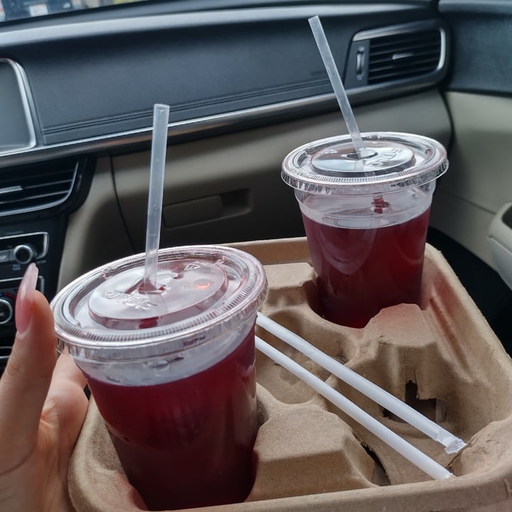 review photo of The Green Table raspberry iced tea shared by @alyssaa on 31 May 2022 - review