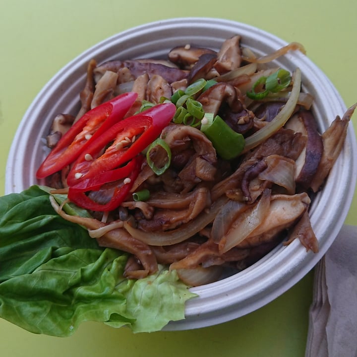 photo of RiceON.LDN Vegan Stir-fry Mushrooms shared by @sunmoony on  07 May 2022 - review
