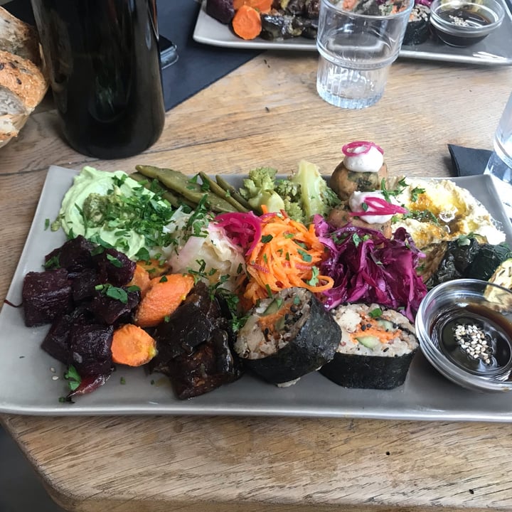 review photo of Soya Comptoir Bio Grand Mezze shared by @marbracco on 29 Oct 2022 - review