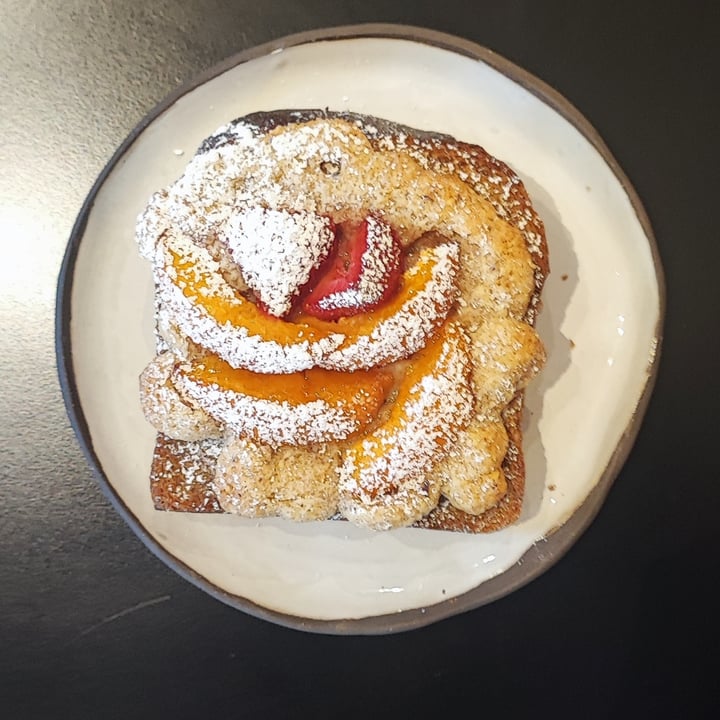 review photo of Evo Bistrot Centumbrie bostock veg shared by @2veganinvan on 31 Aug 2022 - review