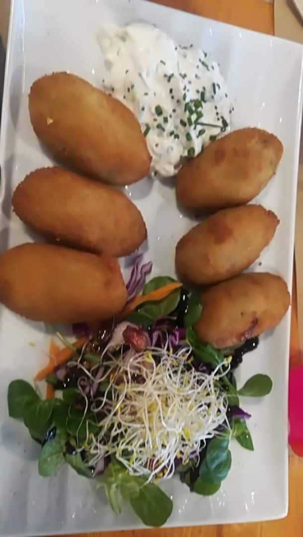 photo of Restaurante Hicuri Art Vegan Croquetas de verduras y veganesa shared by @fenix894 on  04 Feb 2020 - review