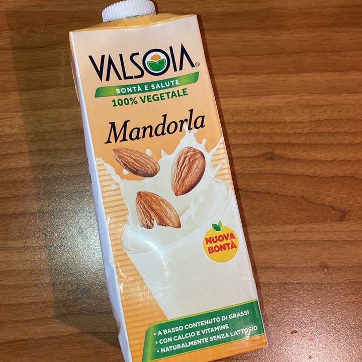 photo of Valsoia Latte di mandorla shared by @rukia on  10 Apr 2022 - review