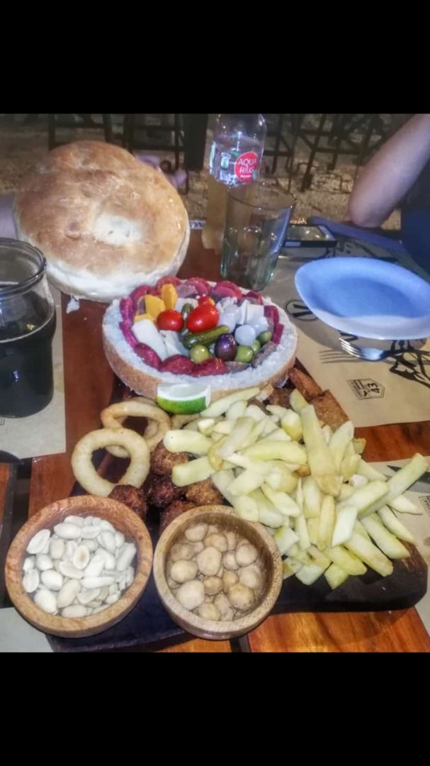 photo of Varvarco Ballester Picada Veggie Completa shared by @ladynoe on  29 Jan 2020 - review