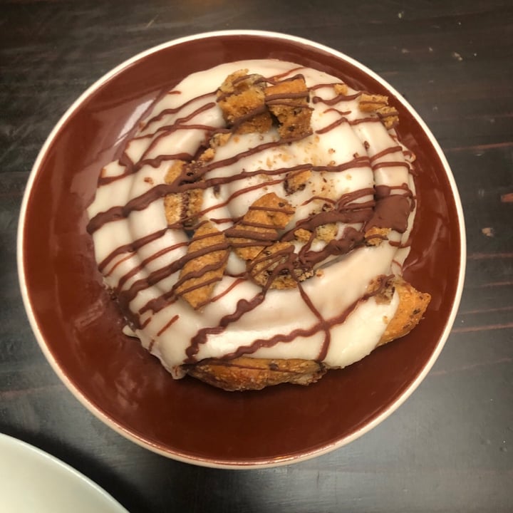 photo of Angéla - Deli & Coffee roll de canela shared by @juliaarena on  13 Mar 2022 - review