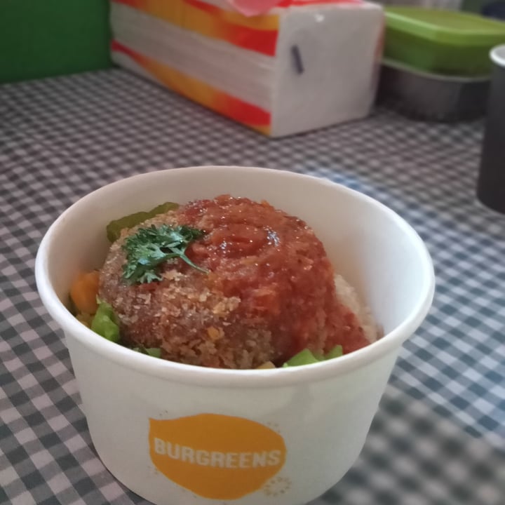 review photo of Burgreens Mall of Indonesia Cheeze Katsu bowl shared by @lisajoesman on 11 Jun 2022 - review