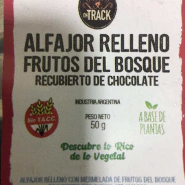 photo of On Track Alfajor Relleno Frutos Del Bosque shared by @palitovegano on  21 Aug 2021 - review