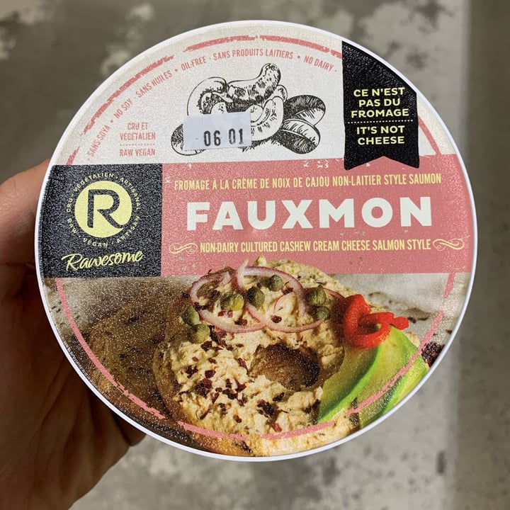photo of Rawesome Cashew Cream Cheese Salmon Style - Fauxmon shared by @isafaciano on  20 Nov 2021 - review
