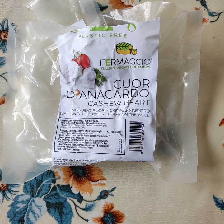 review photo of Fermaggio Cuor d’Anacardo shared by @airaliarres on 17 Apr 2022 - review