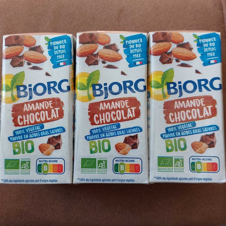 photo of Bjorg Lait D’amande chocolat shared by @lucyb1970 on  31 Aug 2021 - review
