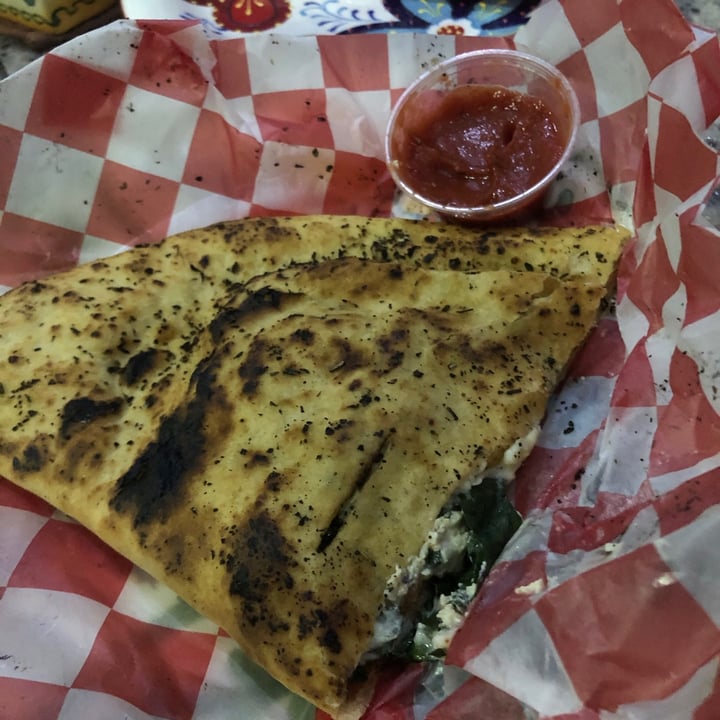 photo of Ixteriolo's Calzone Salvaterra shared by @elimoncito on  18 Jan 2021 - review