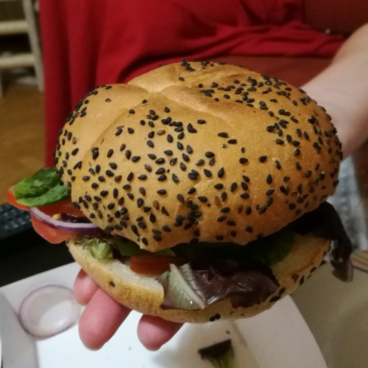 photo of A Porta Verde Hamburgurguesa de frutos secos shared by @luciacev on  18 Aug 2021 - review