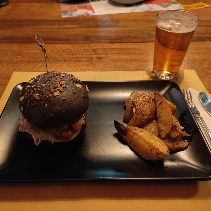 photo of Gørilla Pulled JackFruit shared by @ginlemon on  02 Dec 2022 - review