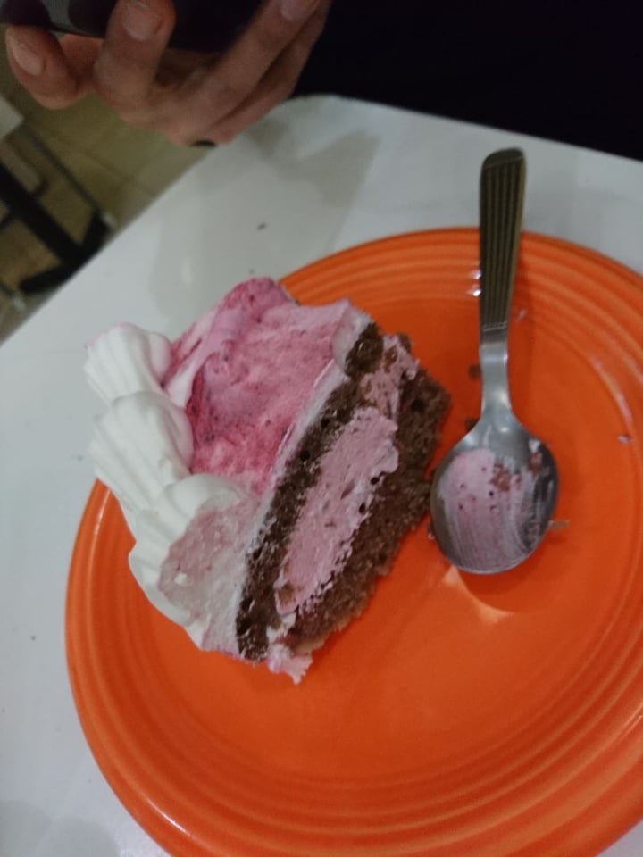 photo of Loving Hut Microcentro Torta Selva negra shared by @nazikol29 on  06 Aug 2019 - review