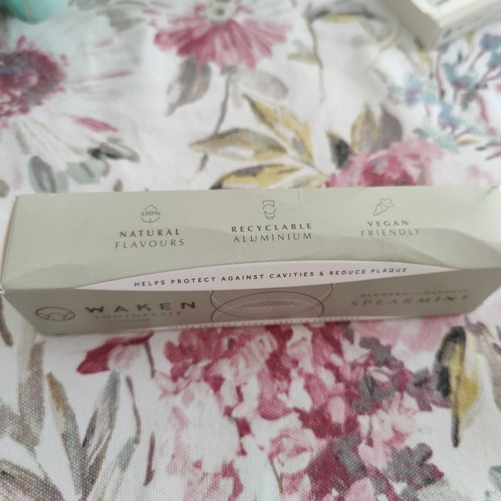 photo of Waken Spearmint toothpaste shared by @brunella1 on  09 Jun 2022 - review