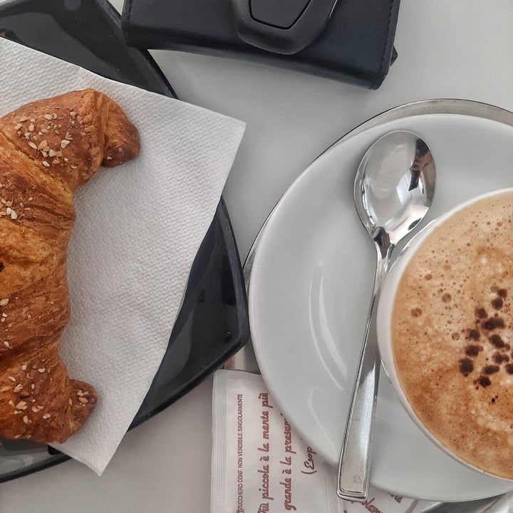 photo of Maxima bar Colazione shared by @pugliavegan on  16 May 2022 - review