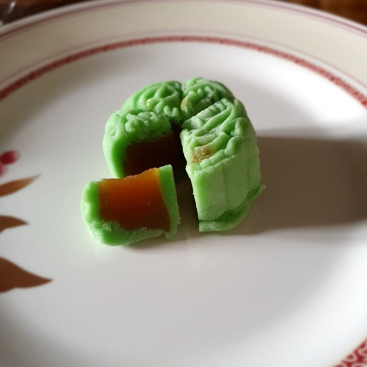 photo of Dongshan Eastern Highland Healthy Cake House Pandan Snow Skin Mooncake shared by @nadoose on  01 Aug 2020 - review