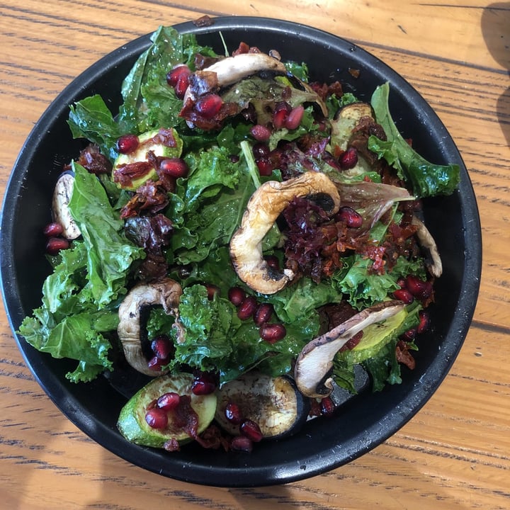 review photo of Meet The Veganz Roasted veggiez shared by @paolaskaff on 15 Jul 2021 - review