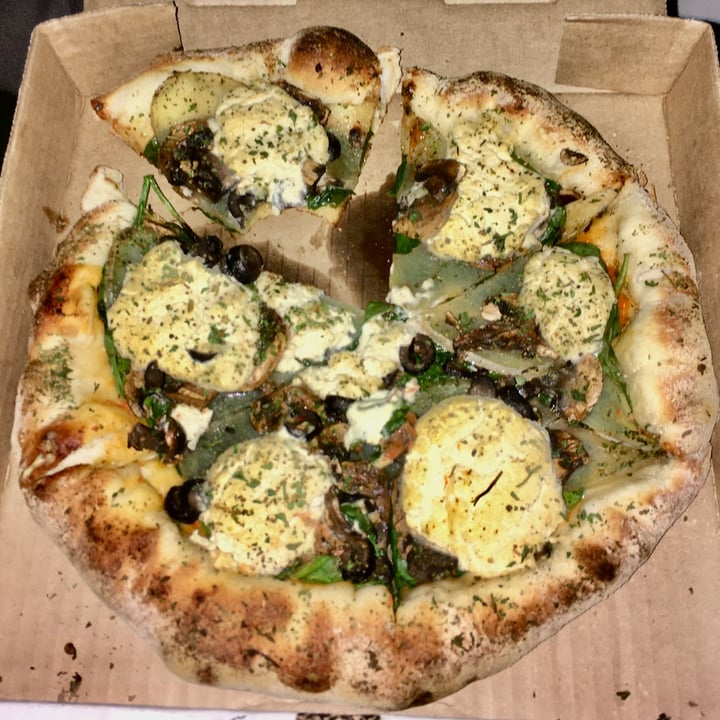 photo of Pi Vegan Pizzeria Sunny Day Pizza shared by @renfield on  25 May 2022 - review