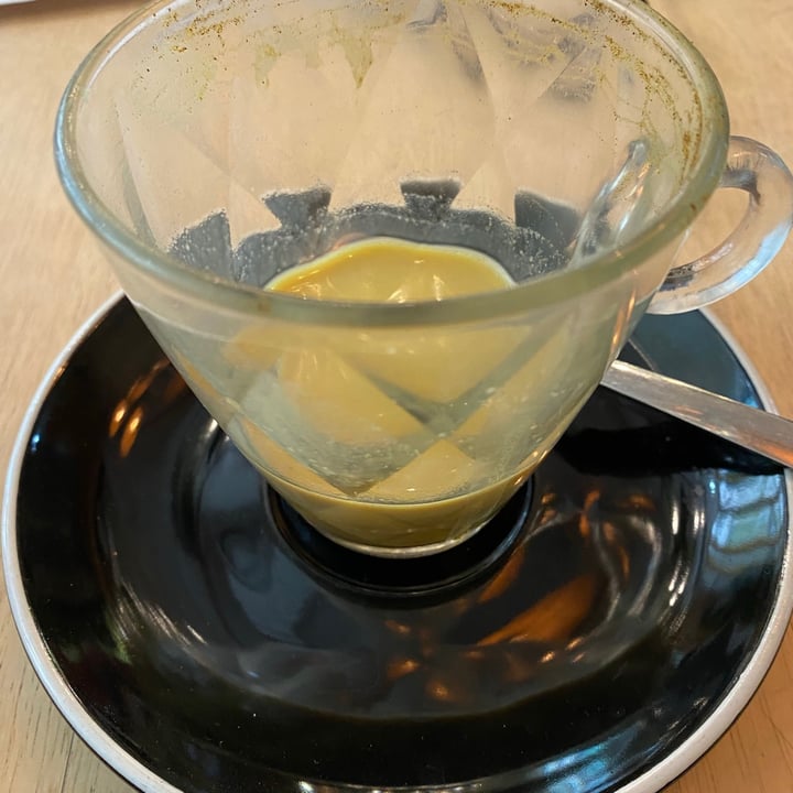 photo of Lexi's Healthy Eatery Sunshine Milk Latte shared by @kateemma5 on  15 Aug 2021 - review