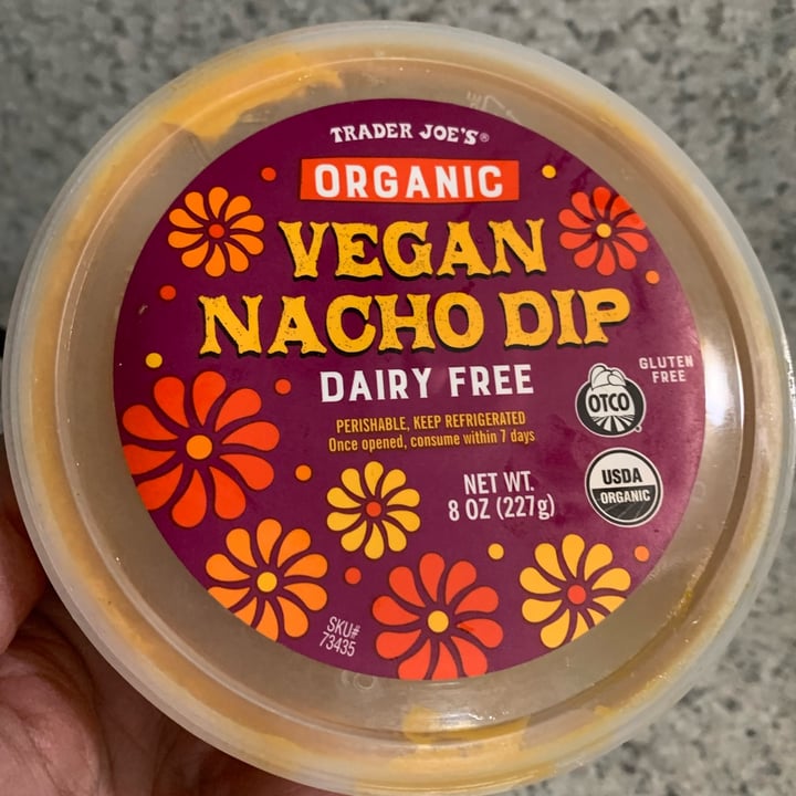 photo of Trader Joe's Vegan Nacho Dip shared by @onehungryvegan on  28 Sep 2022 - review