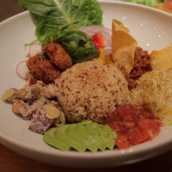 photo of Mr. FARMER 新宿ミロード店 Vegan Tacos Rice shared by @hmvegan on  18 Apr 2020 - review