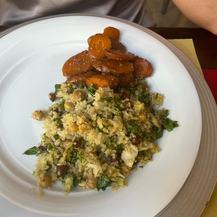 photo of CIBO' Vegan food Carote al sesamo shared by @giuliettaveg on  21 Aug 2022 - review