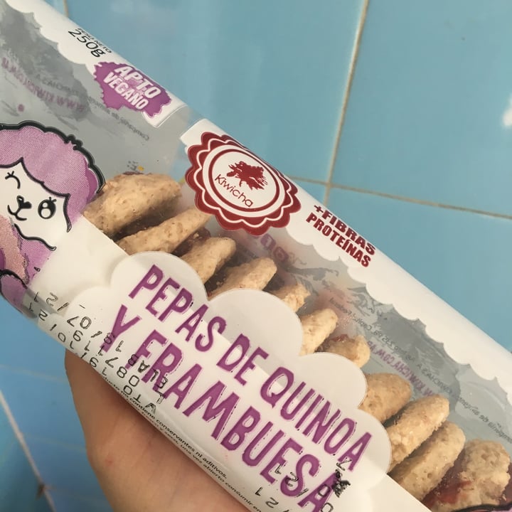 review photo of Kiwicha Pepas de Quinoa y Frambuesa shared by @cucumelo on 08 Aug 2021 - review