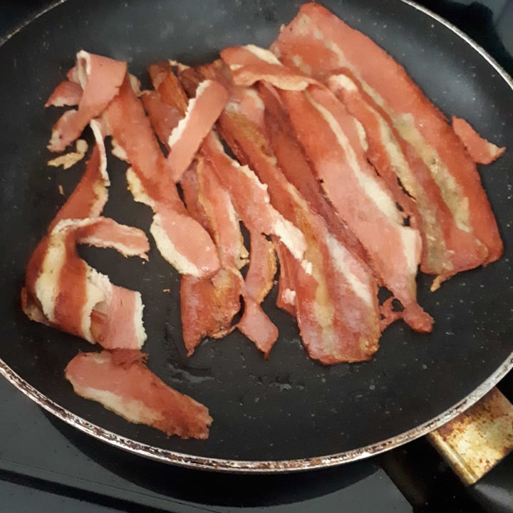 photo of Paradis Vegetarien Veg-o-Mix Bacon Slices shared by @nobme6661 on  10 Oct 2022 - review