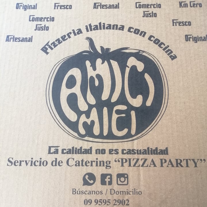 photo of Pizzería Amici Miei Giovina Vegana shared by @sebastianr on  13 Oct 2021 - review
