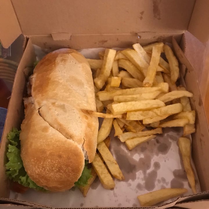 photo of Vegandhi - Comida Vegana Sandwich de milanesa shared by @sechague on  28 Mar 2021 - review