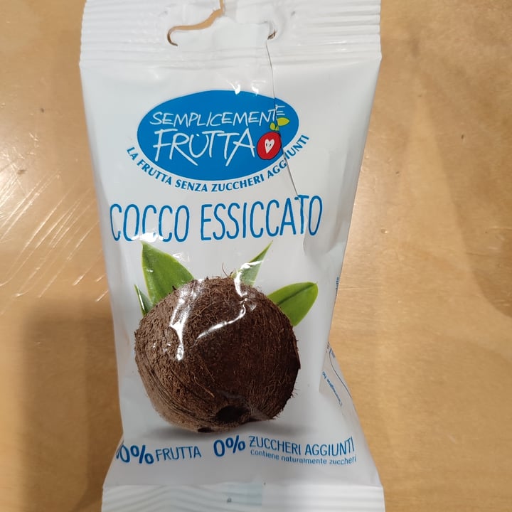 photo of Semplicemente frutta Cocco essiccato shared by @greenaari on  17 May 2022 - review