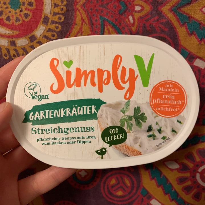 photo of Simply V Cremiger Kräuter Streichgenuss shared by @monavegana on  11 Mar 2021 - review