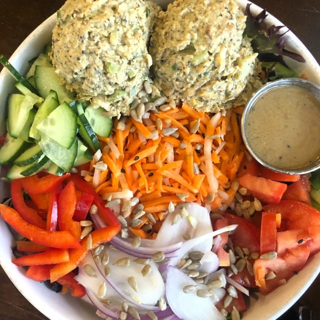 菜肴“Lumberjack Salad”的照片