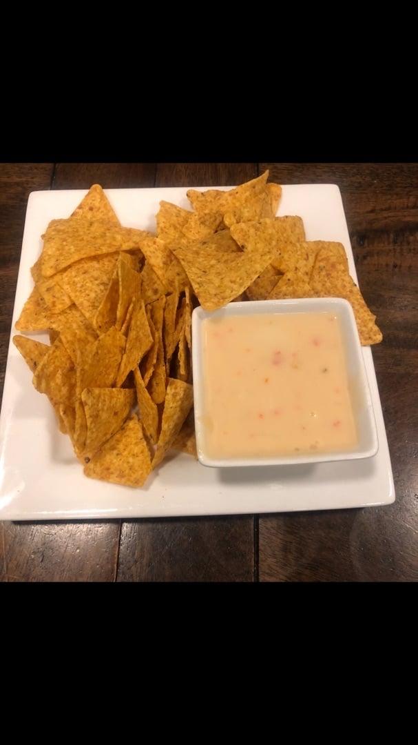 photo of Good Life Cafe Queso shared by @squirrelsnacks on  24 Mar 2020 - review
