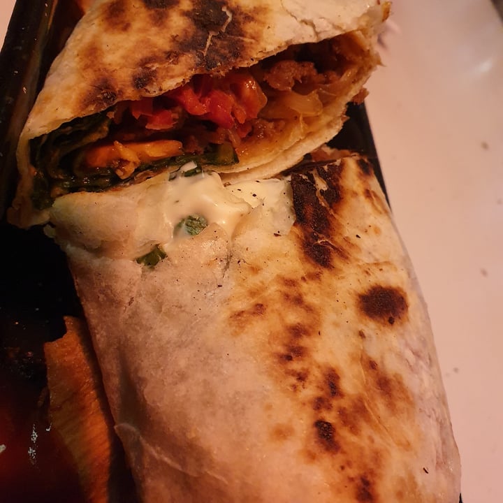 review photo of Williamsburg Burger Bar Burrito Beyond shared by @lupemusso on 18 Oct 2021 - review