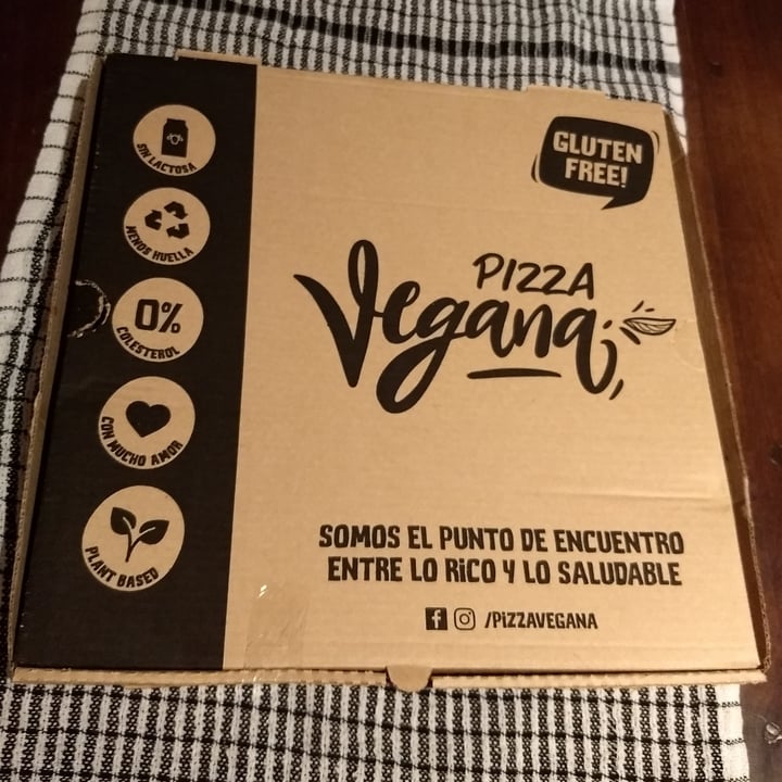 photo of Pizza Vegana Pizza Vegana Con Queso Paparela, Salsa De Tomate, Aceitunas Y Alioli De Albahaca shared by @maria-vgn on  22 Dec 2020 - review